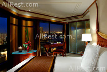 Royal Orchid Sheraton Hotel 13